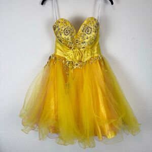 Neblon Yellow Floral Embroidered Short Prom Dress Size Large